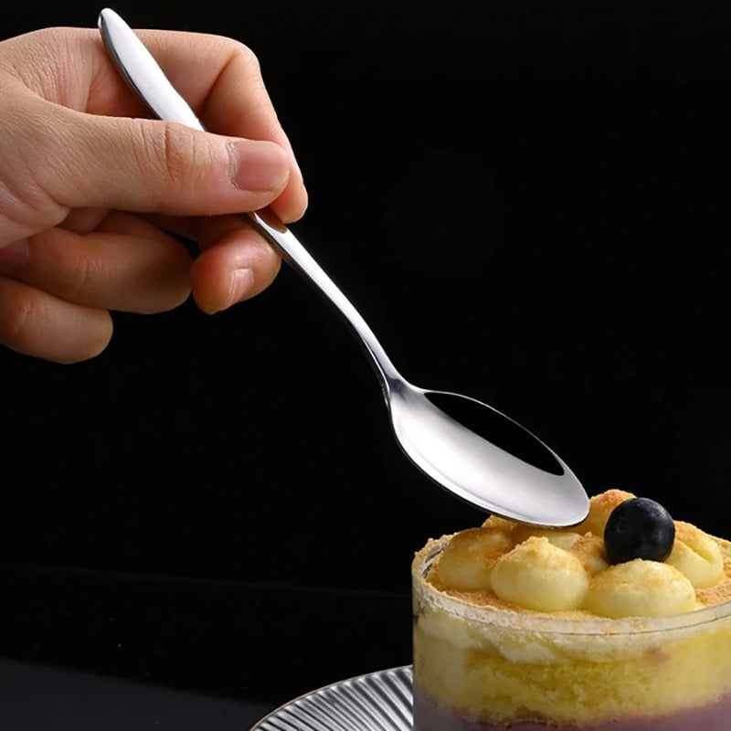 dessert spoon