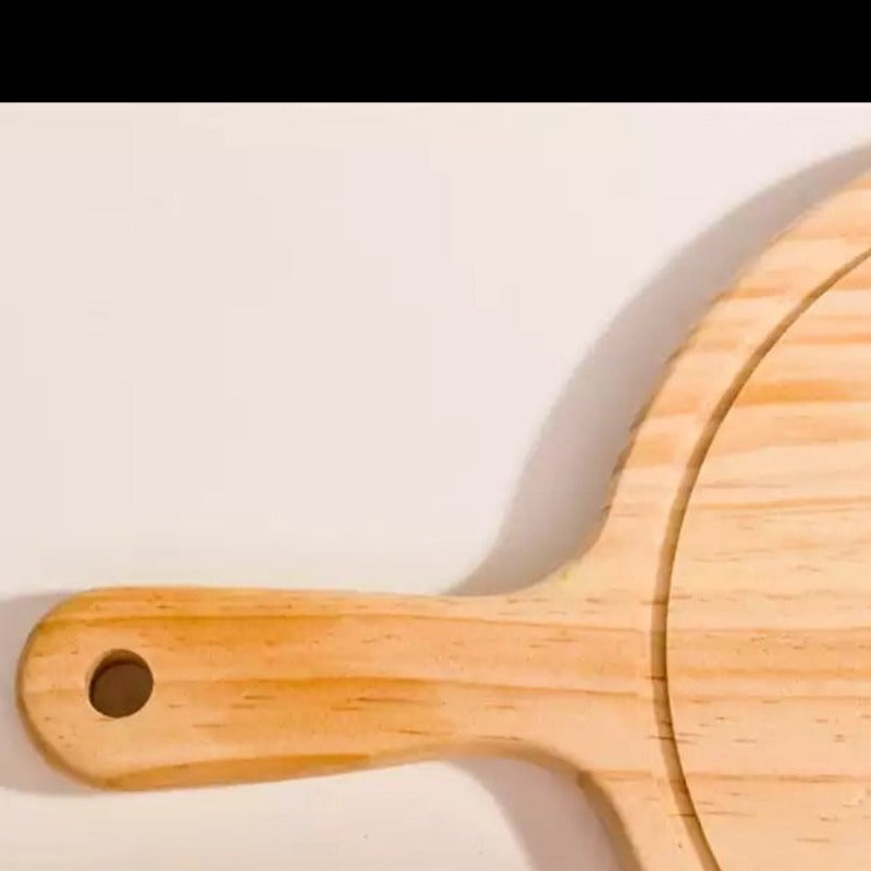 wooden round pizza board