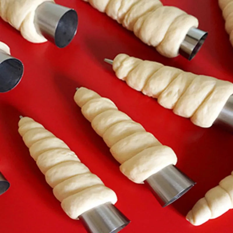 cannoli form tubes