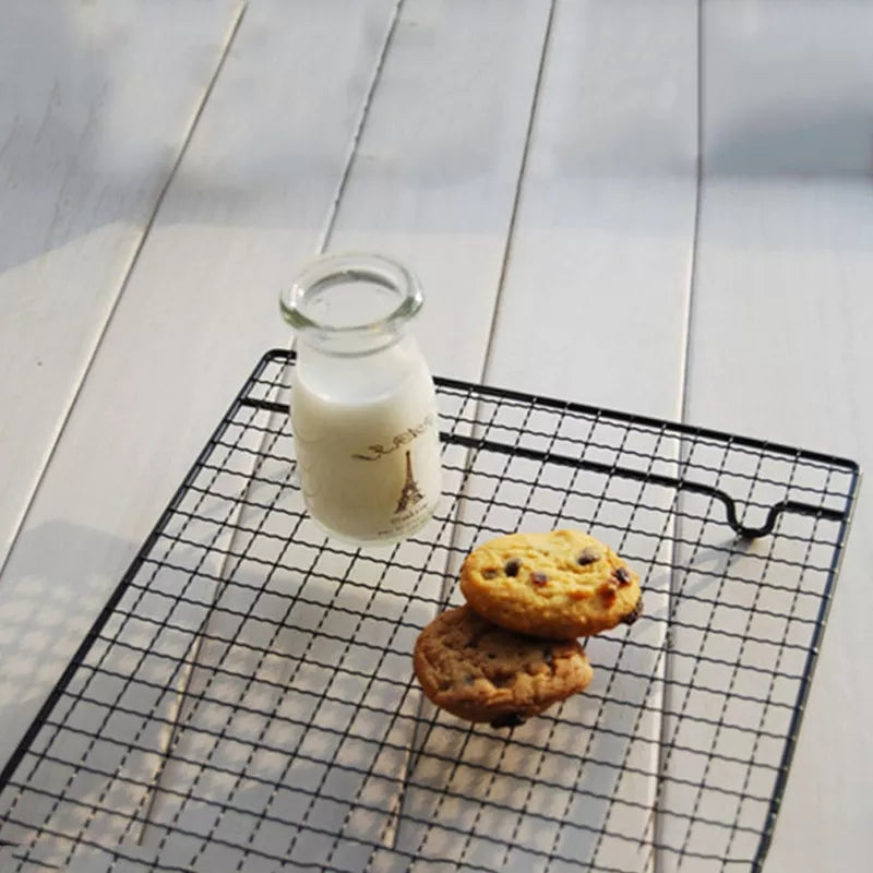 Why Every Baker Needs Wire Cooling Racks - Bake or Break